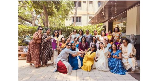 Nidhi Sharma with group of ladies