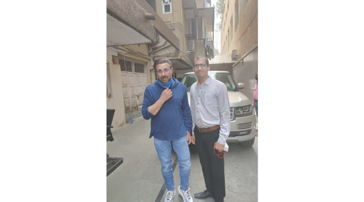 Dr. Vijay Bang